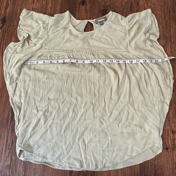 Neiman Marcus Sea Foam Green Flutter Flowy Sleeves Crinkle Blouse Size Small - Picture 5 of 9